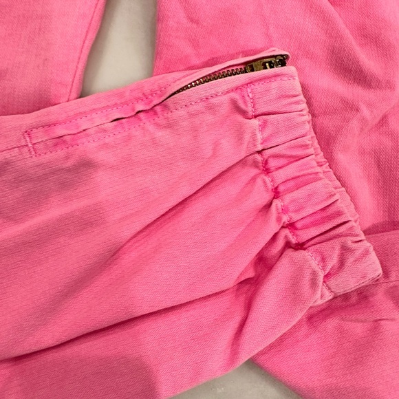 SUNDRY pink cargo joggers in size SUNDRY sizing of 2 which is like a medium. - Picture 8 of 13